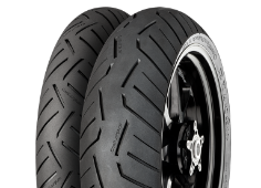 Close-up van het loopvlak Continental ContiRoadAttack 3 CR 130/80 R18 66 V Rear TL M/C C