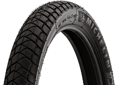 Close-up van het loopvlak Michelin Anakee Adventure 120/70 R19 60 V Front TL/TT