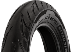 Close-up van het loopvlak Michelin Commander III Cruiser 140/75 R17 67 V Front TL M/C