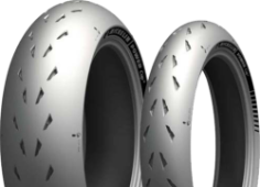 Close-up van het loopvlak Michelin Power Cup 2 200/55ZR17 (78 W) Rear TL M/C
