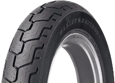 Close-up van het loopvlak Dunlop D402 130/70 B18 63 H Front TL