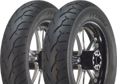 Close-up van het loopvlak Pirelli Night Dragon 180/70 R16 77 H Rear TL M/C