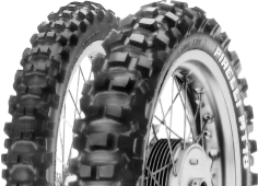 Close-up van het loopvlak Pirelli Scorpion XC Mid Hard 120/100-18 68 M Rear TT M/C MST