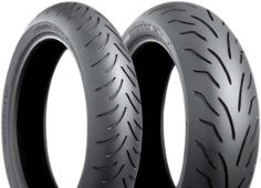 Close-up van het loopvlak Bridgestone SC1 110/70-13 48 P Front TL